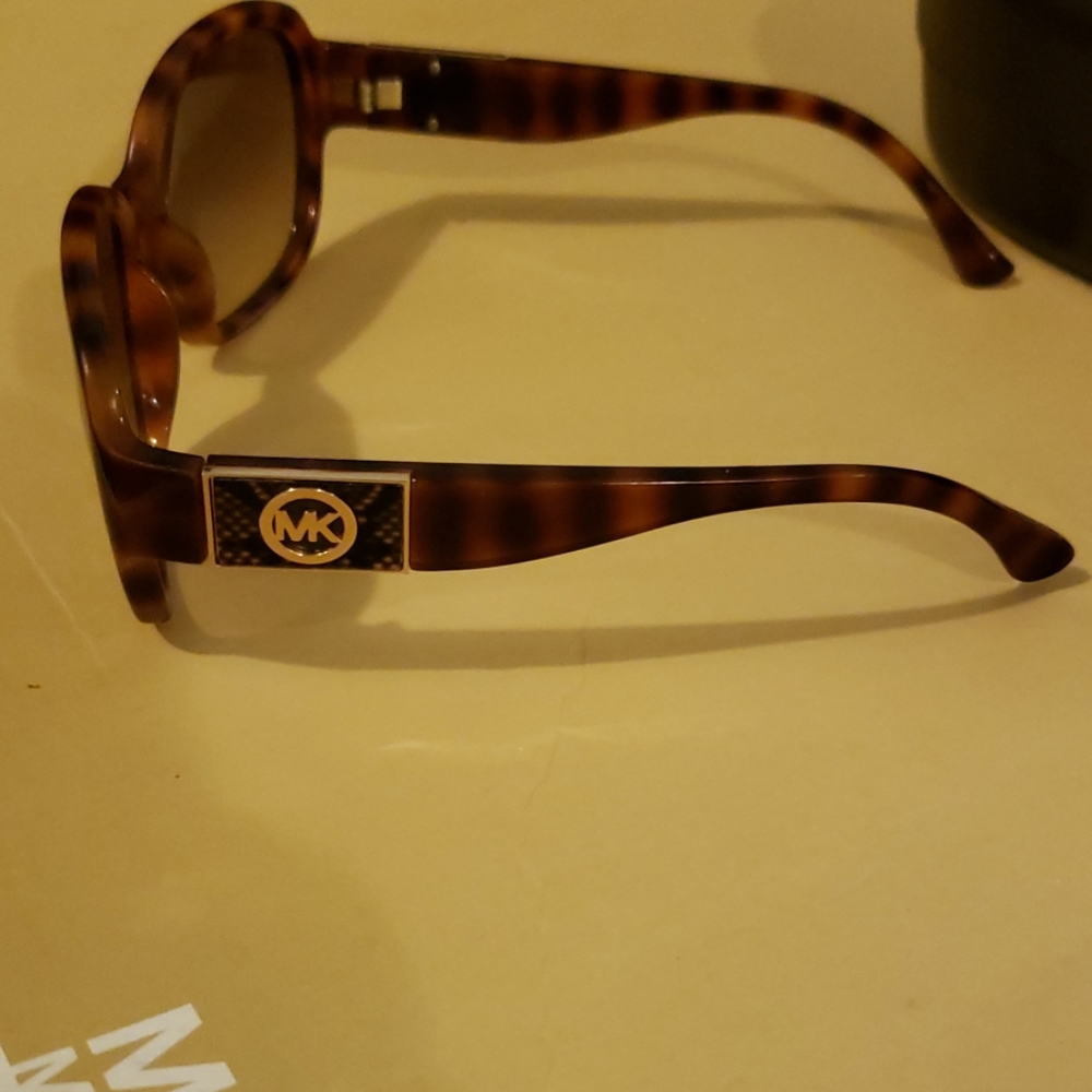 Michael Kors sunglasses - Picture 2 of 3